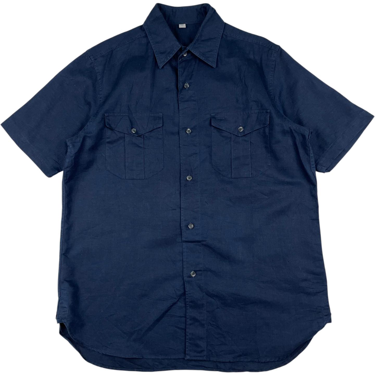 เสื้อเชิ๊ตสีกรม แบรนด์ ยูนิโค่ มือสอง   : อก : 22 รอบอก : 44  ไหล่ 18ยาว : 28.5 นิ้ว 200 รวมส่ง